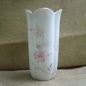 Vintage Jay Fine China Japan Floral Design Tulip Vase
